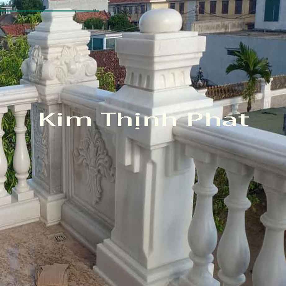 con tiện đá tự nhiên